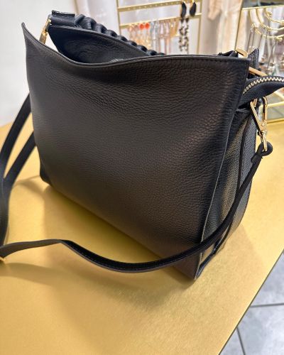 Borsa nera in pelle