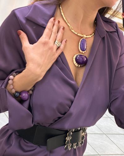 Collana con pendente viola